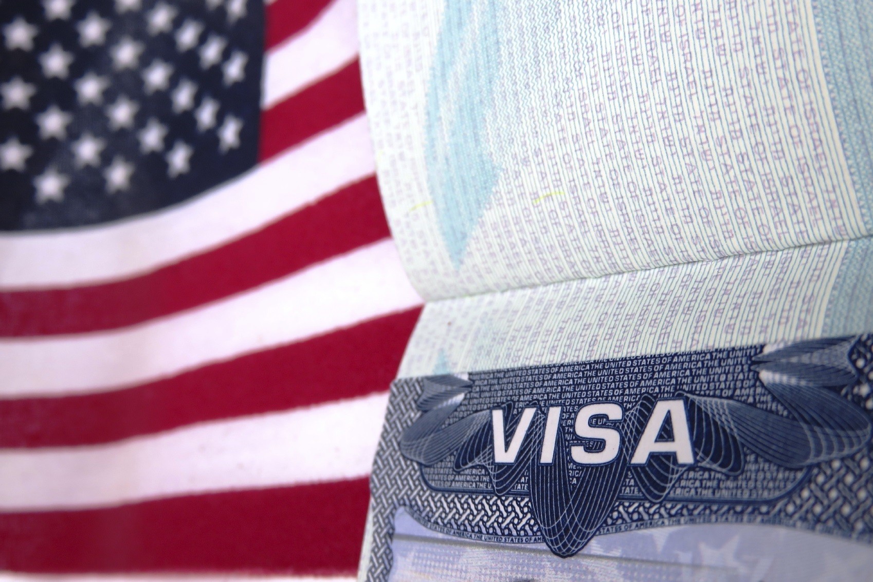 США вводят пилотную программу туристических виз под денежный залог