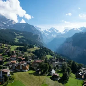 country/August2025/z1CrFzTVn0xfKch0KYNP.webp